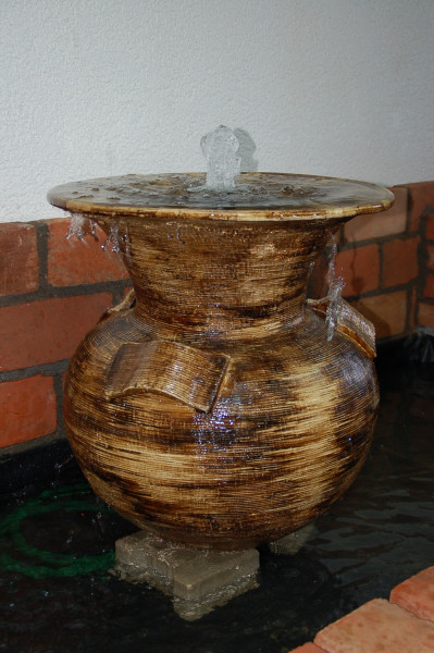 Zimmerbrunnen, Vase