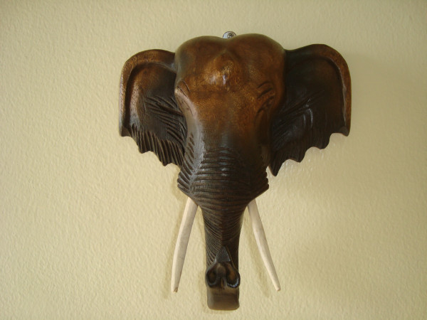 Tête d'éléphant exclusive fabriquée à la main à partir de bois massif