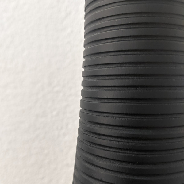 Bodenvasen aus Mangoholz schwarz