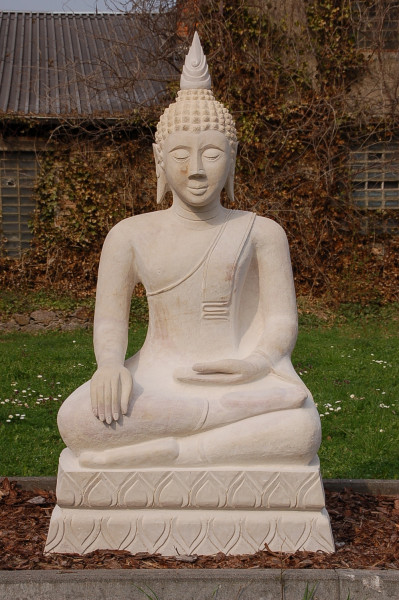 Handgeschlagener Buddha